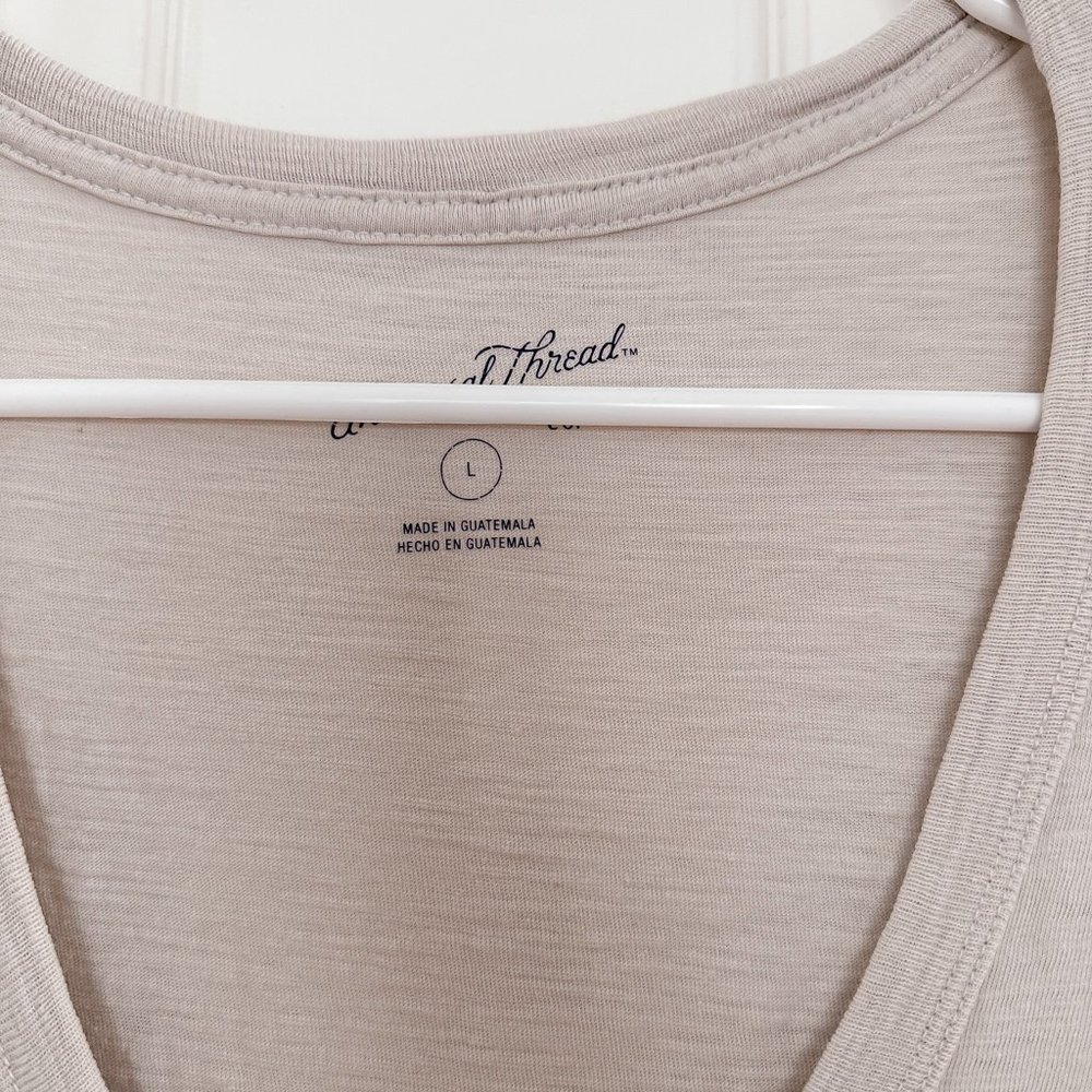 Bundle of 3 Universal Thread Women's Short Sleeve Tees - Picture 11 of 15